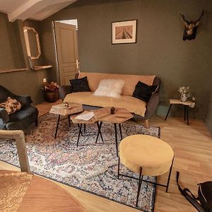 Appartement à 2 Chambres à Coucher