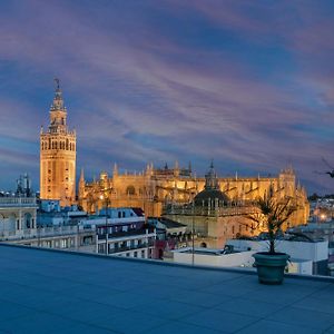 Querencia de Sevilla, Autograph Collection