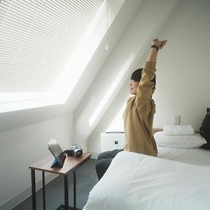Chambre Juste Pour Hommes Privée Simple