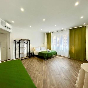 Private Bathroom Quadruple Room