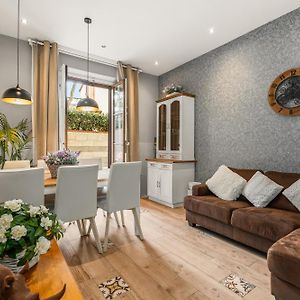 Dolce Vita Spa & Terrace Suite By C&G