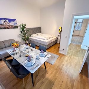 Appartement à 2 Chambres à Coucher