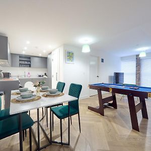 Appartement à 2 Chambres à Coucher
