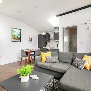 Appartement à 3 Chambres à Coucher