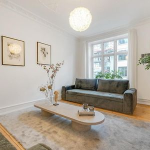 Homely And Spacious Apt In Cph
