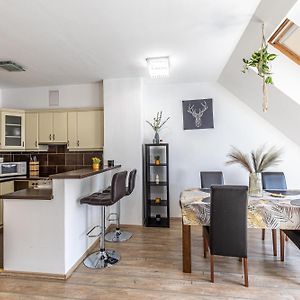 Gozsdu White Raven Residence 504 With Free Underground Parking