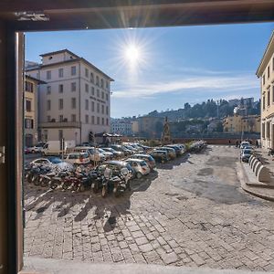 Lungarno View Apartment