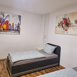 Appartement à 2 Chambres à Coucher