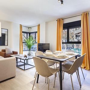 Appartement à 2 Chambres à Coucher