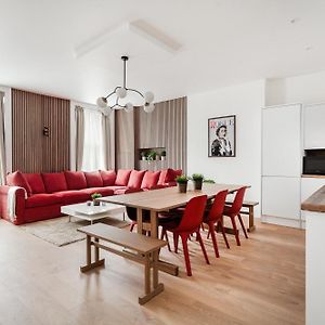 Appartement à 2 Chambres à Coucher