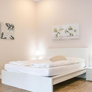 Stylish Studio Apartment Wiener Stadthalle