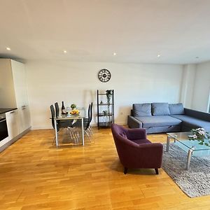 Cosy Modern Tower Bridge Apartment