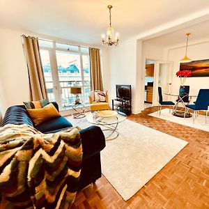 Appartement à 2 Chambres à Coucher