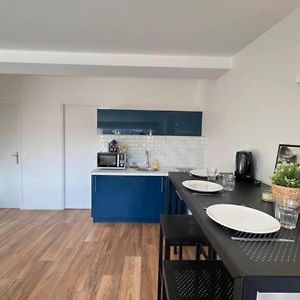 Appartement à 2 Chambres à Coucher