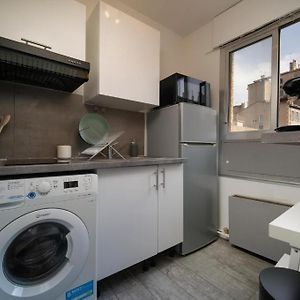 Appartement Climatise Tout Equipe Avec Balcon Au Coeur De Marseille