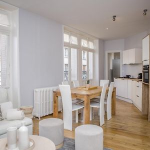 Appartement à 2 Chambres à Coucher