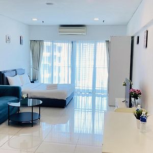 Summer Suites By Western Holiday