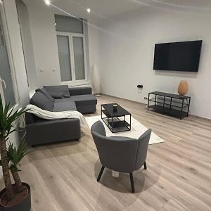 Appartement à 2 Chambres à Coucher