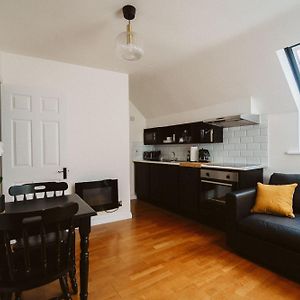 Appartement à 2 Chambres à Coucher