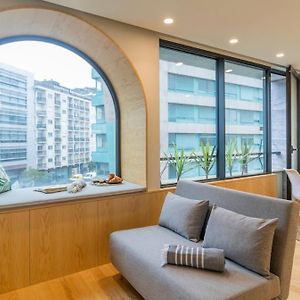 Charming Apartment Frente