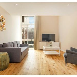 Traveleraddress - Crawford Place