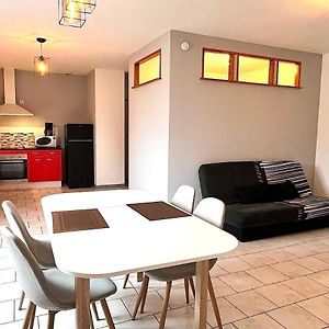 Appartement à 2 Chambres à Coucher