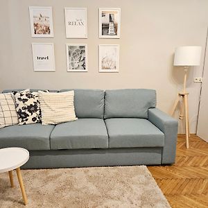 Appartement à 2 Chambres à Coucher