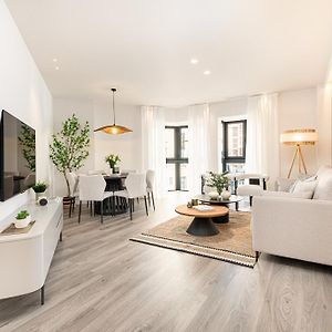 Appartement à 3 Chambres à Coucher