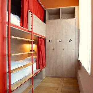 Dormitory Room Mixed