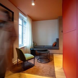 Dormitory Room Mixed