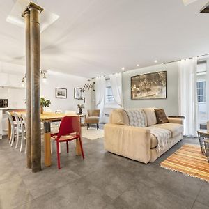 Appartement à 2 Chambres à Coucher