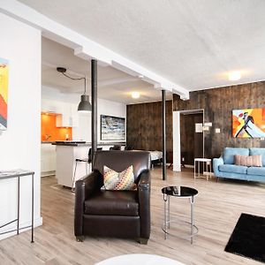 Loft de l'Antiquaire by Hébergements DCL
