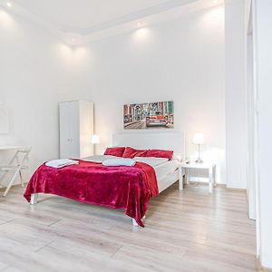 Sleek Studio Apt - Suitable For Longstays