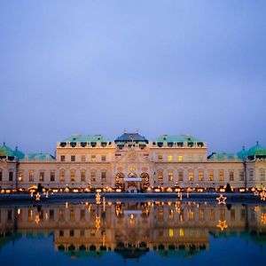 Comfortable Romantic 1 Bedroom Apartment Near Augarten