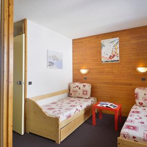 Studio Lit King-Size