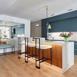 Appartement à 3 Chambres à Coucher