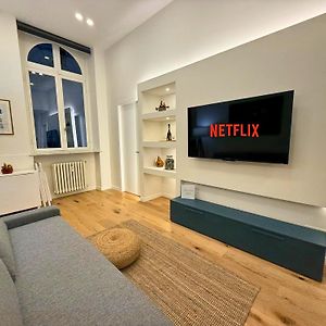 Cozy Downtown Apartment