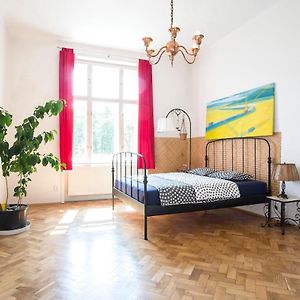 Appartement à 3 Chambres à Coucher