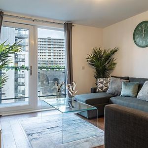 Appartement de Luxe à 2 Chambres à Coucher