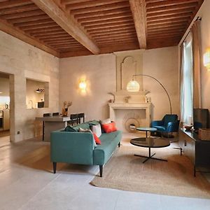 Appartement De Caractere Avec Cachet Unique A Uzes