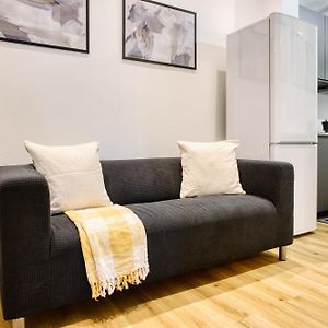 Appartement à 2 Chambres à Coucher