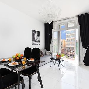 Appartement à 4 Chambres à Coucher