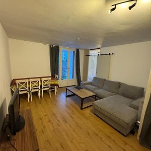Appartement à 3 Chambres à Coucher