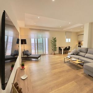 Appartement de Luxe à 2 Chambres à Coucher