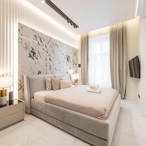 Appartement de Luxe à 3 Chambres à Coucher