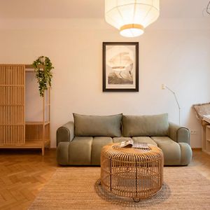 Appartement à 2 Chambres à Coucher