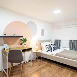 Appartement à 3 Chambres à Coucher