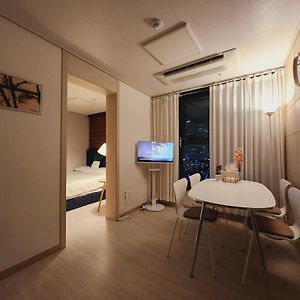 Appartement à 2 Chambres à Coucher