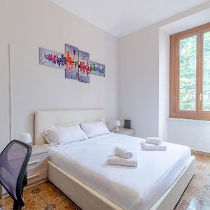 Dante Subway Apartment