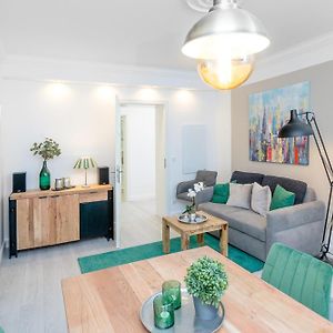 Appartement à 2 Chambres à Coucher